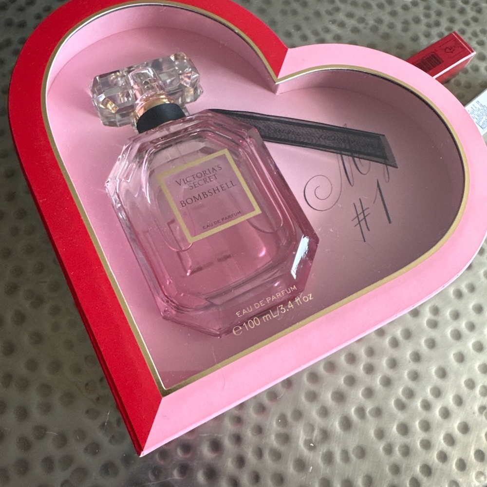 Victoria's Secret Pink Bath & Body Gift Set